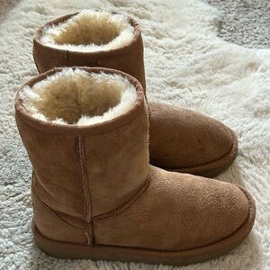 Ugg Classic II Boots Girls 2